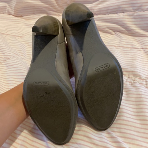 Coach women shoe size 8 - Picture 8 of 9